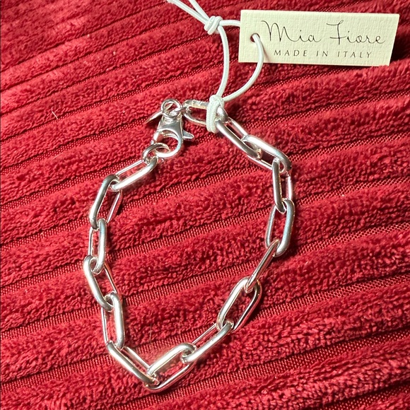 Sterling Silver Plated Chain Bracelet - Picture 2 of 4